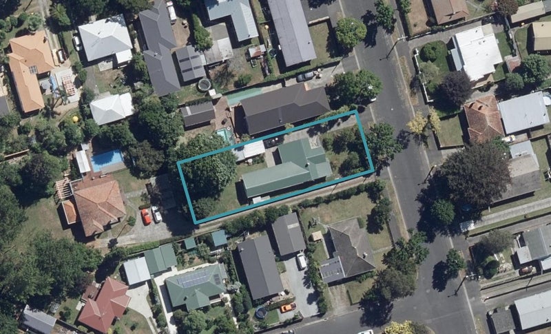 17 Nixon Street, Hamilton East, Hamilton - Carousel 1