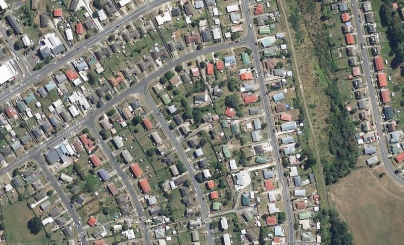 11 Aberfeldy Street, Cannons Creek, Porirua - Carousel 1
