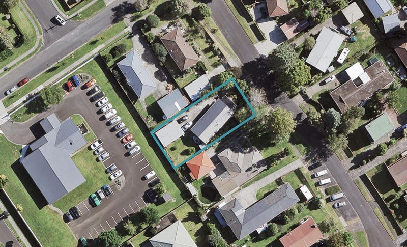 4 Willowbrook, Pukekohe, Pukekohe - Carousel 1