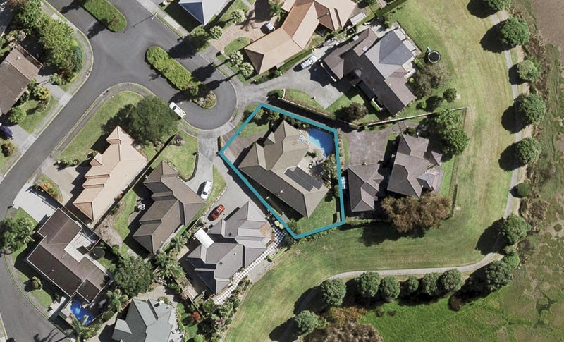 115 Rushgreen Avenue, Pahurehure, Papakura - Carousel 1