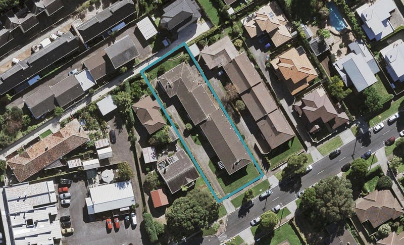 2/6 Turama Road, Royal Oak, Auckland - Carousel 1