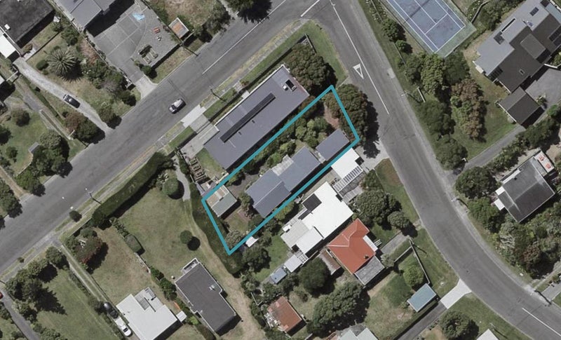 4 Inverell Place, Waikanae Beach, Waikanae - Carousel 1