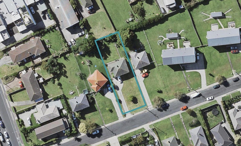 6 Alamein Avenue, Belmont, Auckland - Carousel 1