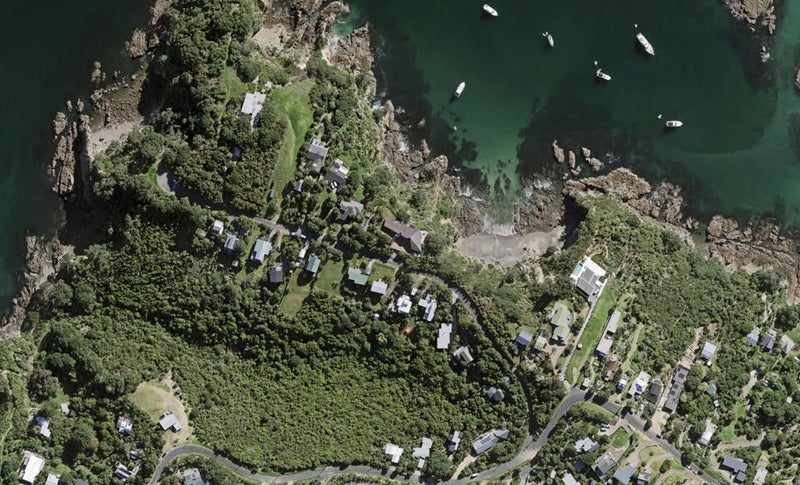 4 Newton Road, Oneroa, Waiheke Island - Carousel 1