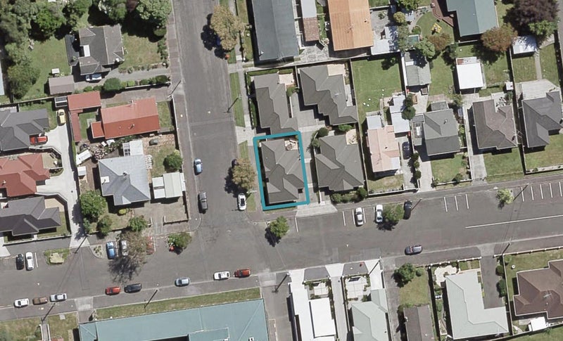 9B Sinclair Street, Ebdentown, Upper Hutt - Carousel 1