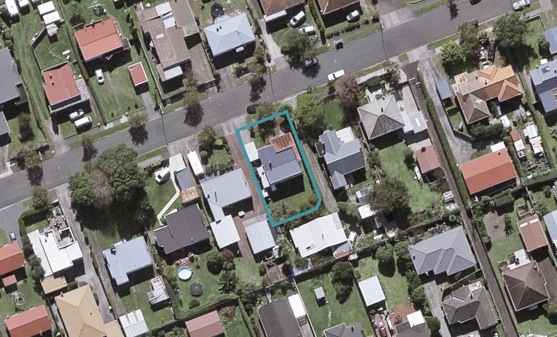 14 Cornwall Street, Brooklands, New Plymouth - Carousel 1