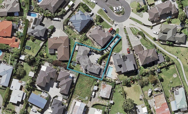 21 Malin Place, Pinehill, Auckland - Carousel 1