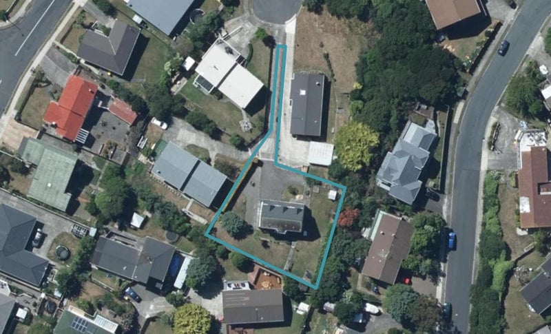 7 Ness Grove, Papakowhai, Porirua - Carousel 1
