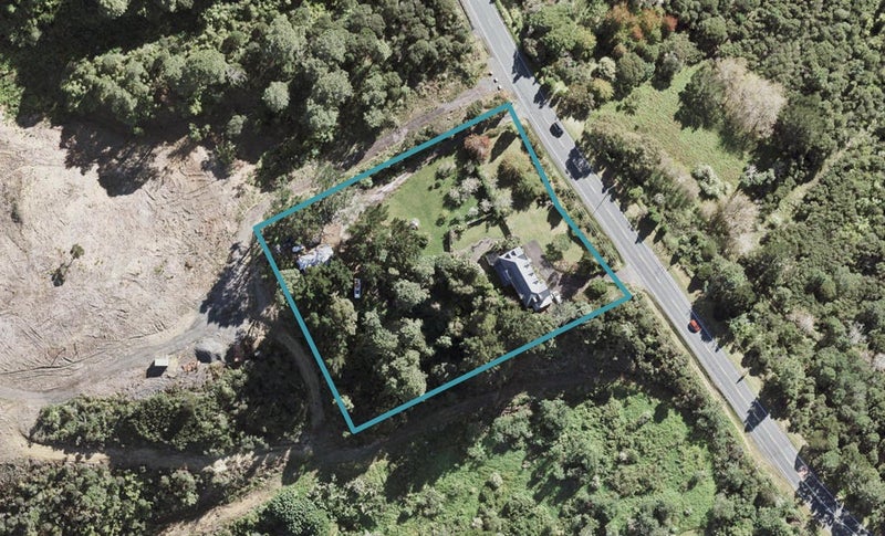 1074 East Coast Road, Albany - Carousel 1