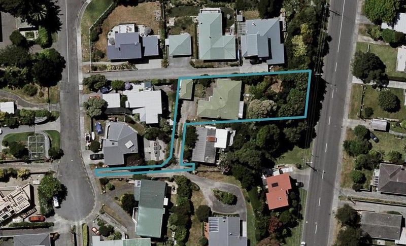 11 Newry Road, Raumati Beach, Paraparaumu - Carousel 1