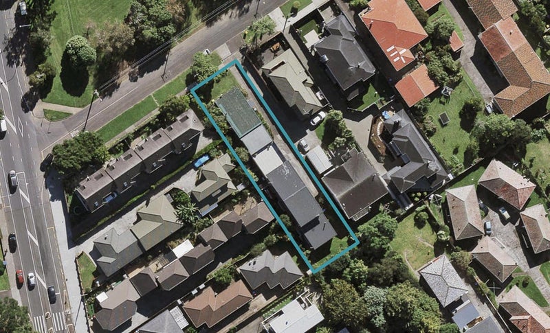 2/1 Haydn Avenue, Royal Oak, Auckland - Carousel 1