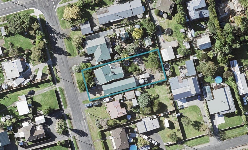 47 Bell Road, Beachlands, Auckland - Carousel 1