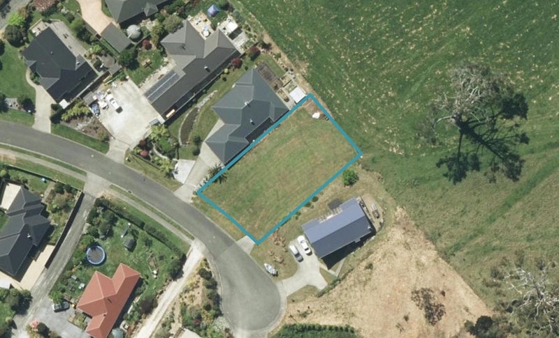 25 Arapeta Place, Takaka - Carousel 1