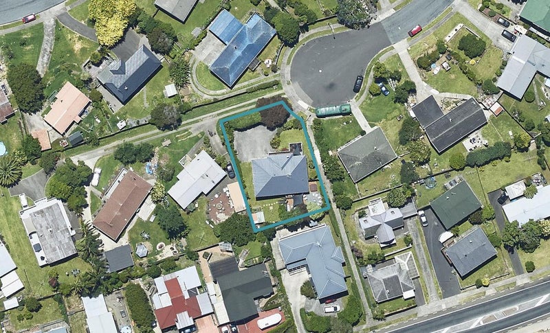 25 Flinders Place, Welcome Bay, Tauranga - Carousel 1