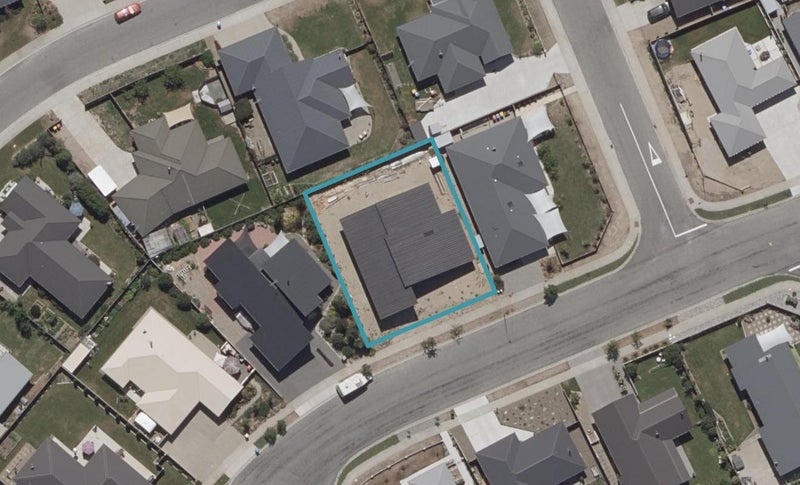 30 Henderson Drive, Alexandra, Alexandra - Carousel 1