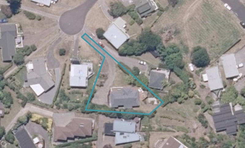 7 Earle Place, Acacia Bay, Taupo - Carousel 1