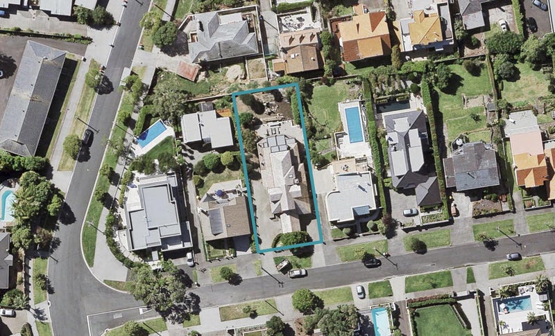 6 Codrington Crescent, Mission Bay, Auckland - Carousel 1