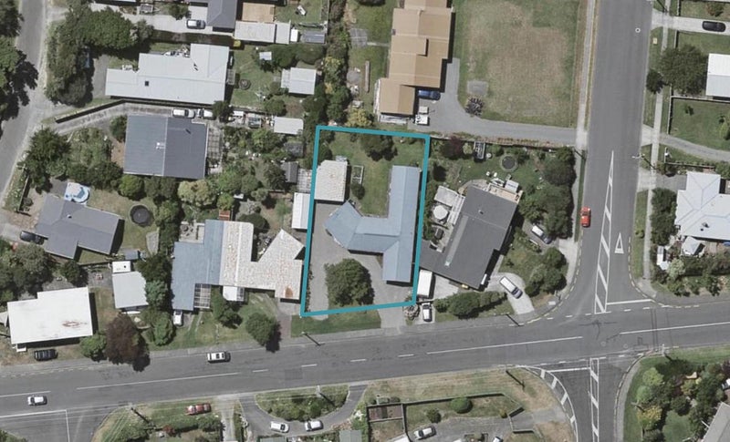 41 Menin Road, Raumati South, Paraparaumu - Carousel 1