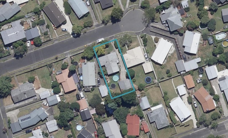 8 Erika Place, Fairview Downs, Hamilton - Carousel 1