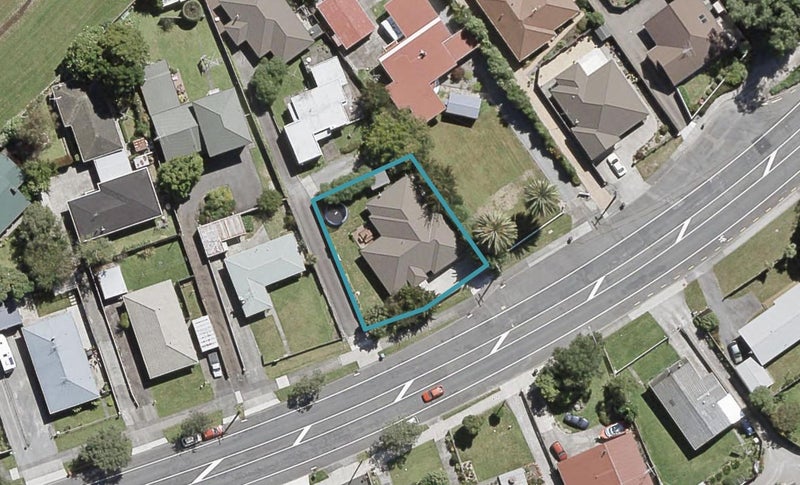 1143 Fergusson Drive, Clouston Park, Upper Hutt - Carousel 1