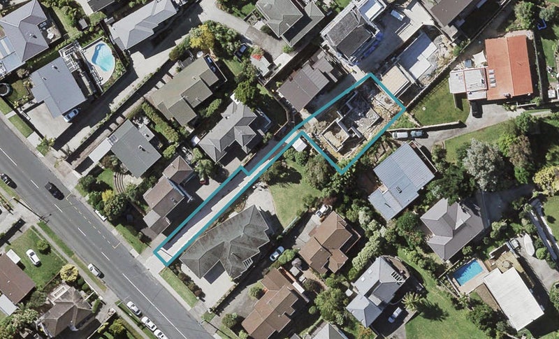 73A East Coast Road, Castor Bay, Auckland - Carousel 1