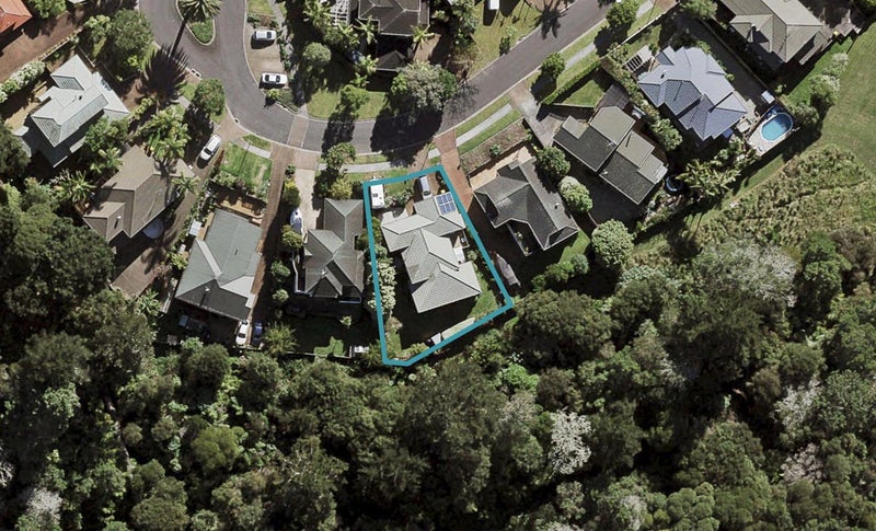 12 Cayman Place, Unsworth Heights, Auckland - Carousel 1
