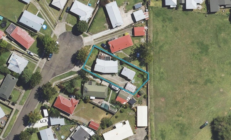 7 Dennis Street, Outer Kaiti, Gisborne - Carousel 1