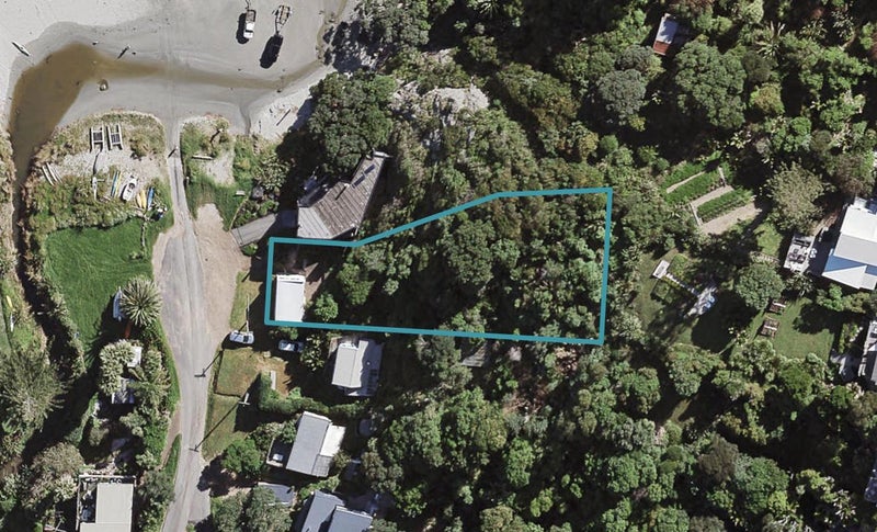 5 First Avenue, Onetangi, Waiheke Island - Carousel 1