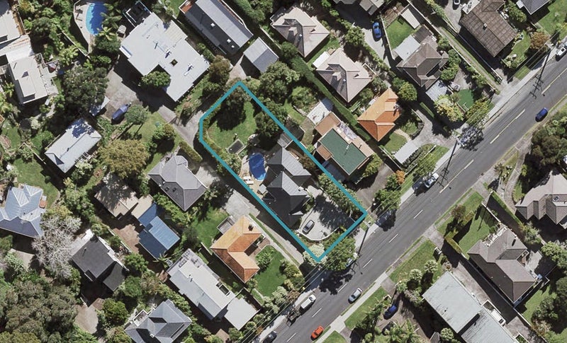 125 Ocean View Road, Hillcrest, Auckland - Carousel 1