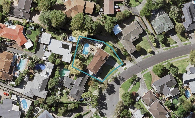 19 Hamish Place, Sunnyhills, Auckland - Carousel 1