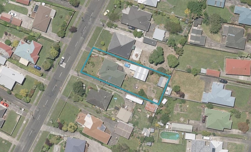 16 Raine Street, Whanganui East, Whanganui - Carousel 1