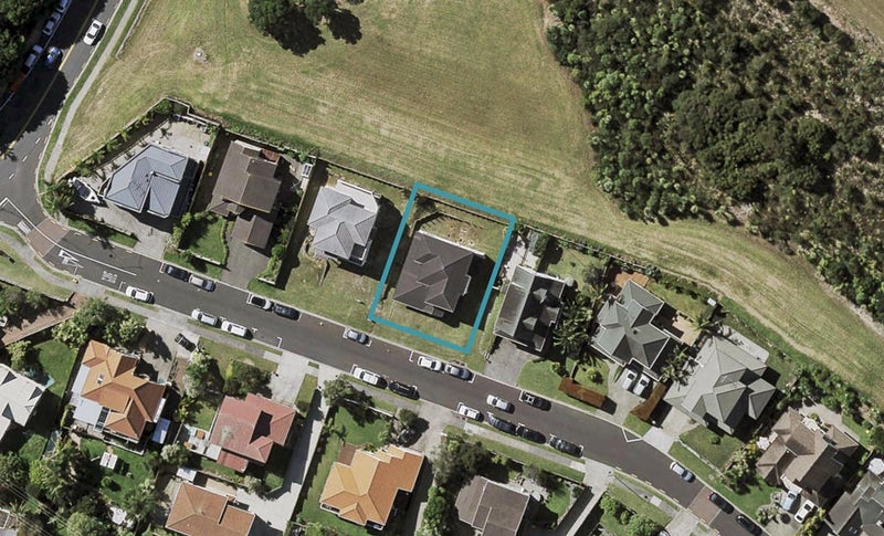 8 Highgrove Lane, Tōtara Vale, Auckland - Carousel 1