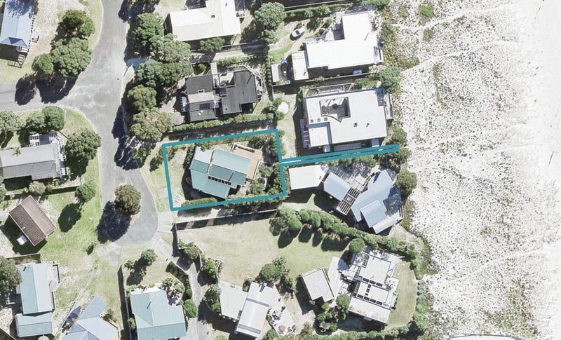 18 Esme Grove, Warkworth - Carousel 1