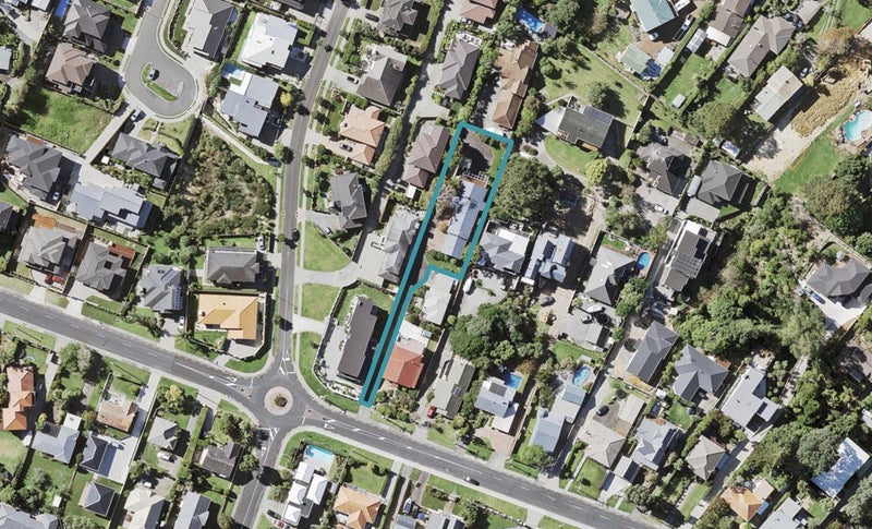 56 Beach Road, Mellons Bay, Auckland - Carousel 1