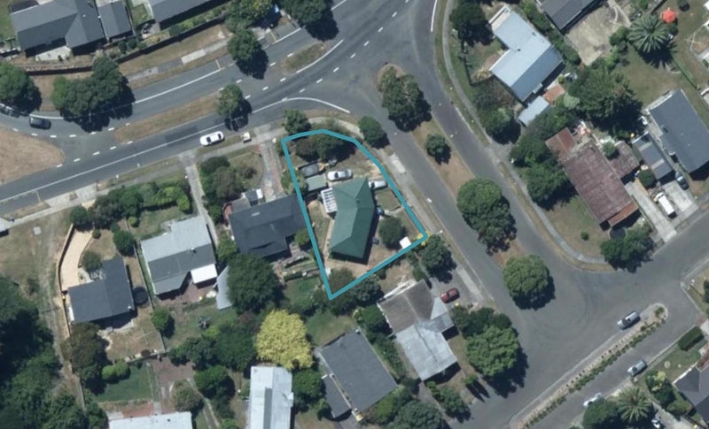 1 Hicks Close, Whitby, Porirua - Carousel 1