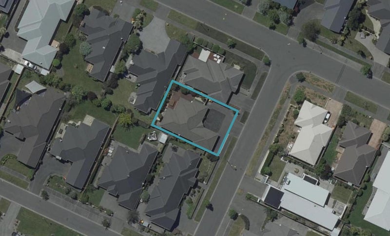 2 Eaglesome Avenue, Aidanfield, Christchurch - Carousel 1