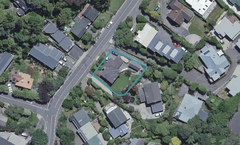 61 Simla Crescent, Khandallah, Wellington - Carousel 1