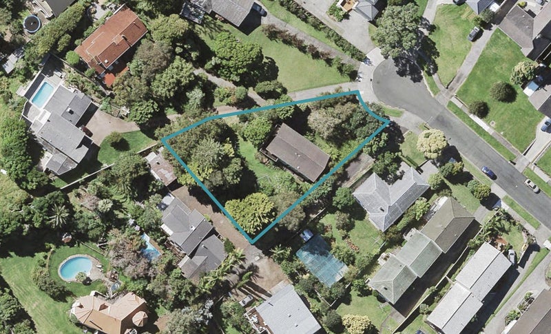 18 Pine Terrace, Howick, Auckland - Carousel 1