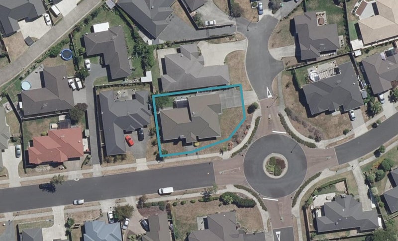 1 Ashington Grove, Huntington, Hamilton - Carousel 1