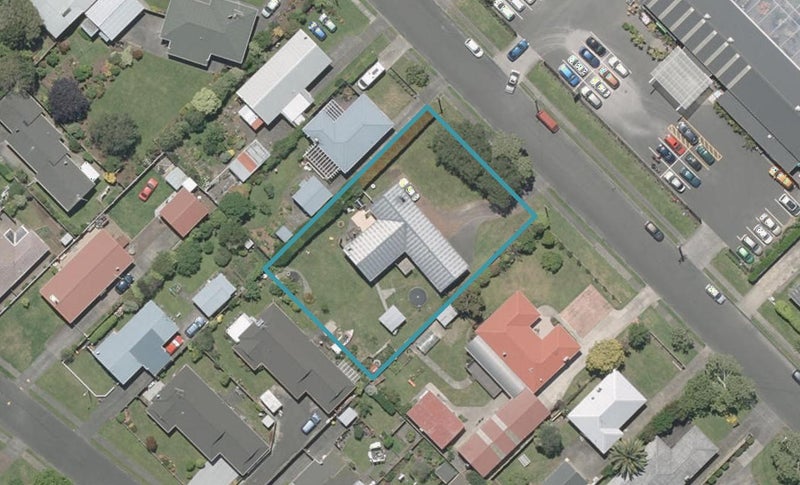 21 Devon Road, Springvale, Whanganui - Carousel 1