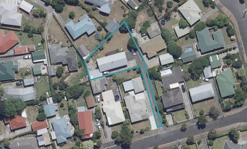 11 Orelio Street, Hillcrest, Hamilton - Carousel 1
