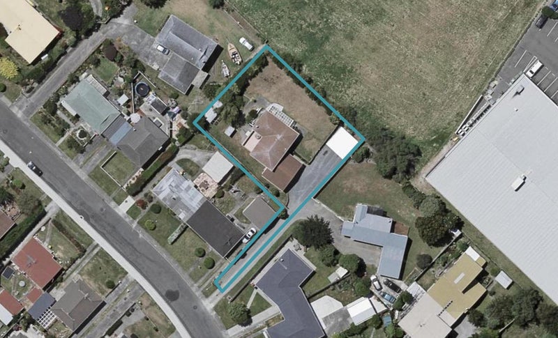 19 Manawa Avenue, Raumati Beach, Paraparaumu - Carousel 1