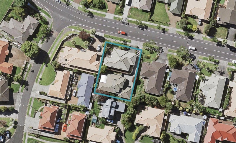 2/119 Golfland Drive, Golflands, Auckland - Carousel 1