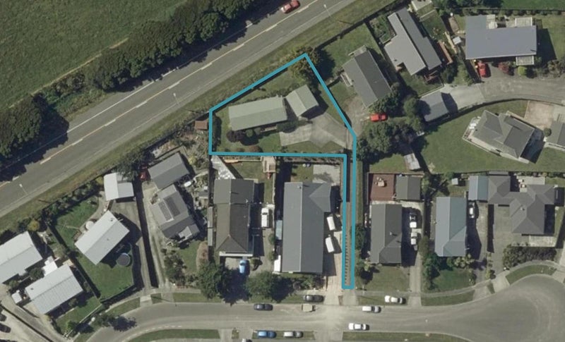 31 Dahlstrom Grove, Kelvin Grove, Palmerston North - Carousel 1