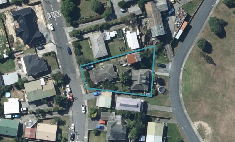 40 Ngatitoa Street, Takapuwahia, Porirua - Carousel 1