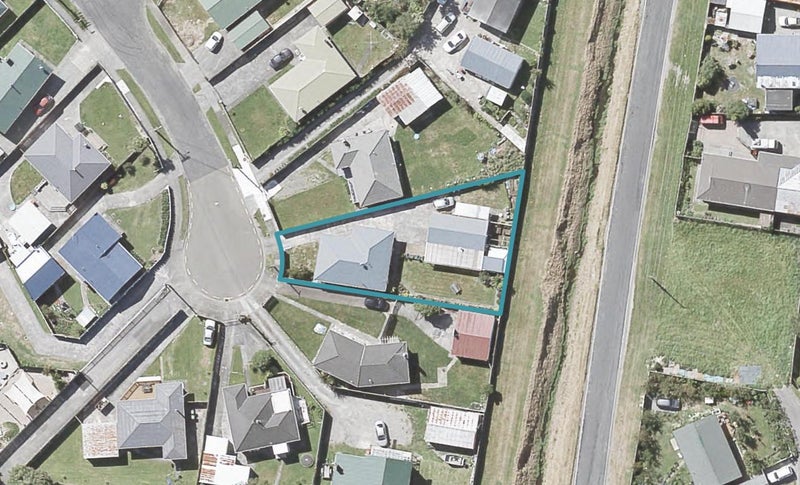 19 Whitehall Street, Wainuiomata, Lower Hutt - Carousel 1