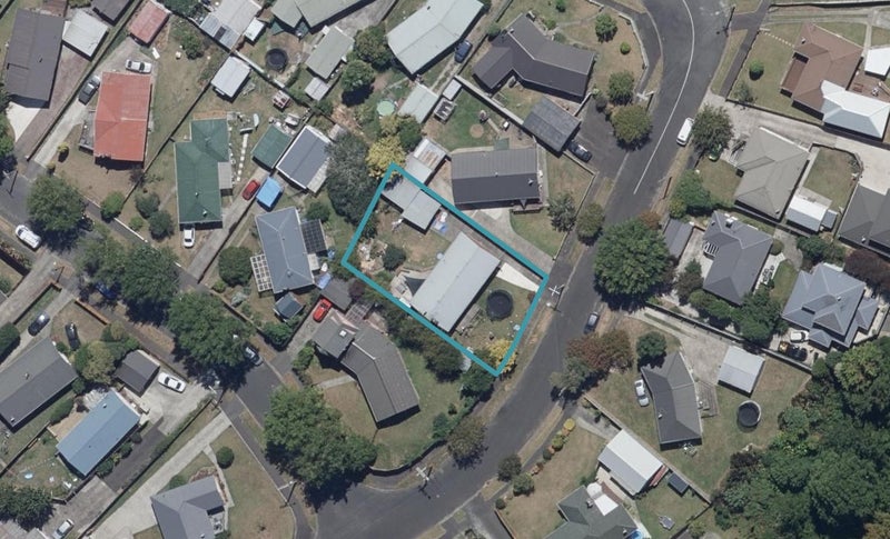 41 Southsea Crescent, Silverdale, Hamilton - Carousel 1