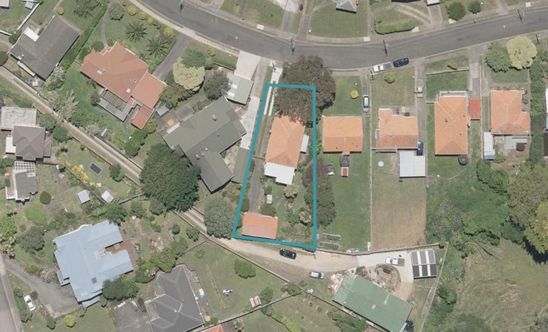 8 Maxwell Avenue, Durie Hill, Whanganui - Carousel 1