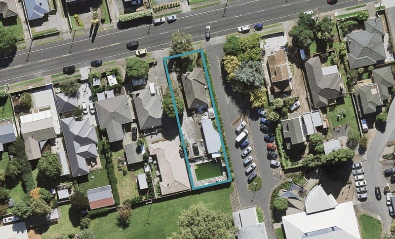 9 Church Road, Mangere Bridge, Auckland - Carousel 1