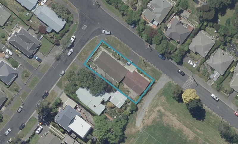 83 Lynn Street, Wakari, Dunedin - Carousel 1